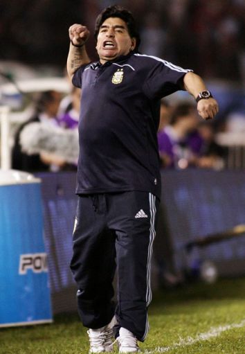 Maradona se juega su puesto y su prestigio ante Uruguay EFE