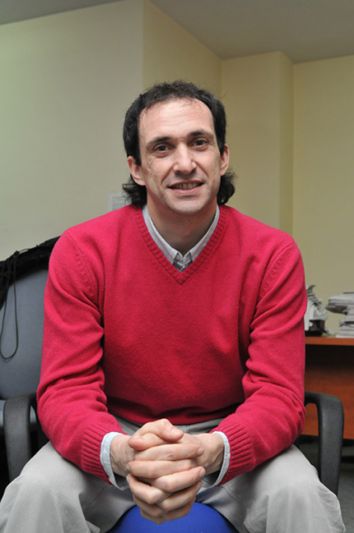 Carlos Puerto.