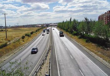 Carretera M-506 a su paso por Fuenlabrada