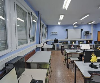 Ventanas nuevas en las aulas de Leganés