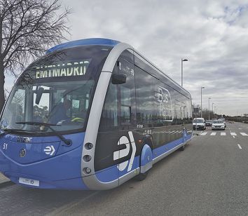 Uno de los futuros autobuses de la lnea que fue presentado a comienzos de febrero