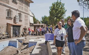 La presidenta regional, Isabel Díaz Ayuso, visitó las zonas afectadas