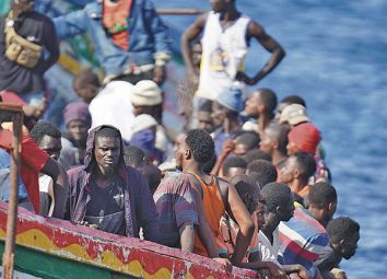 Migrantes llegando a las costas de Canarias